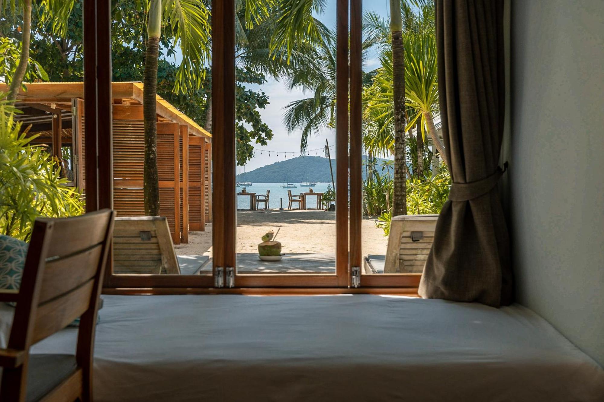 Отель The Cove Cape Panwa Экстерьер фото