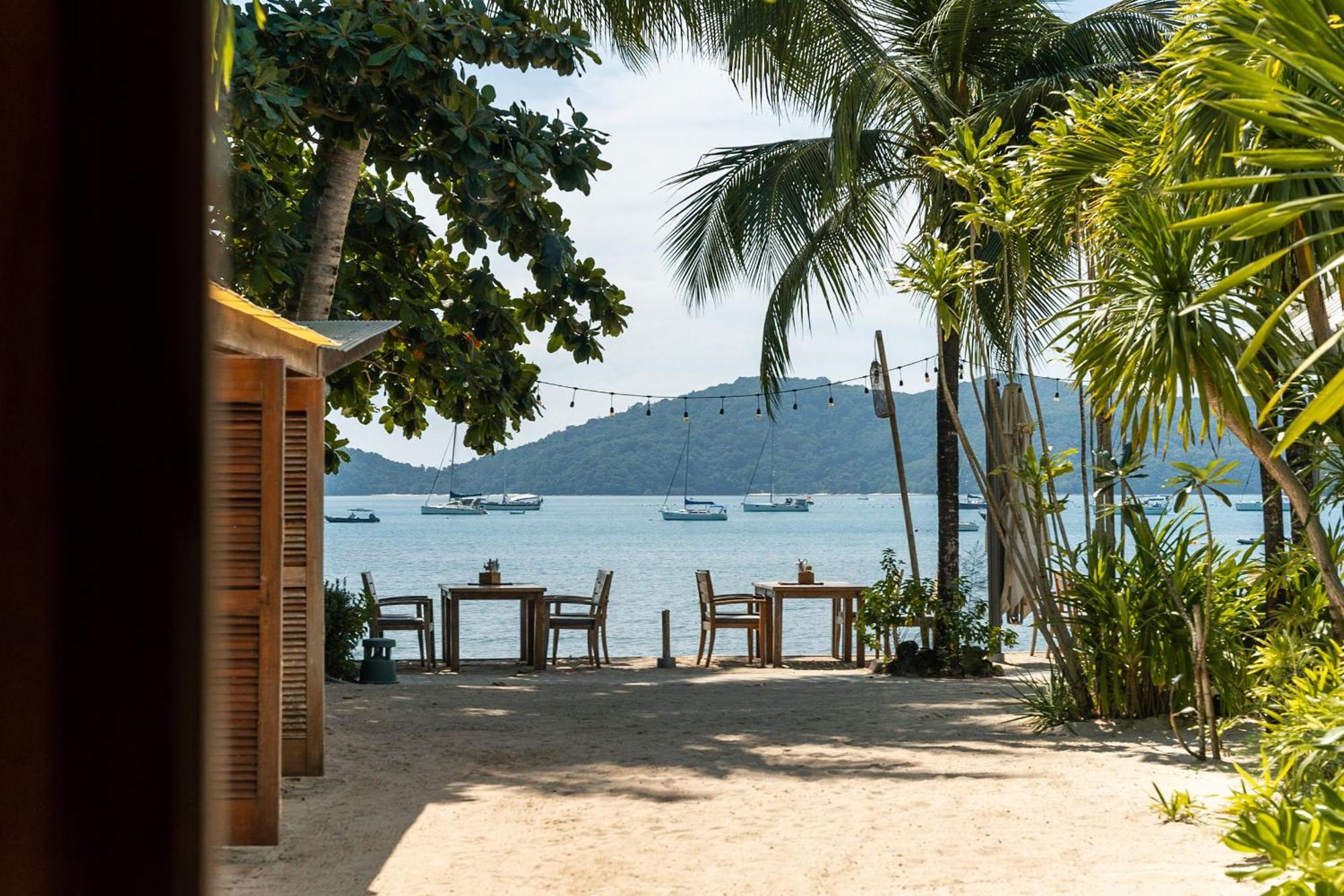 Отель The Cove Cape Panwa Экстерьер фото